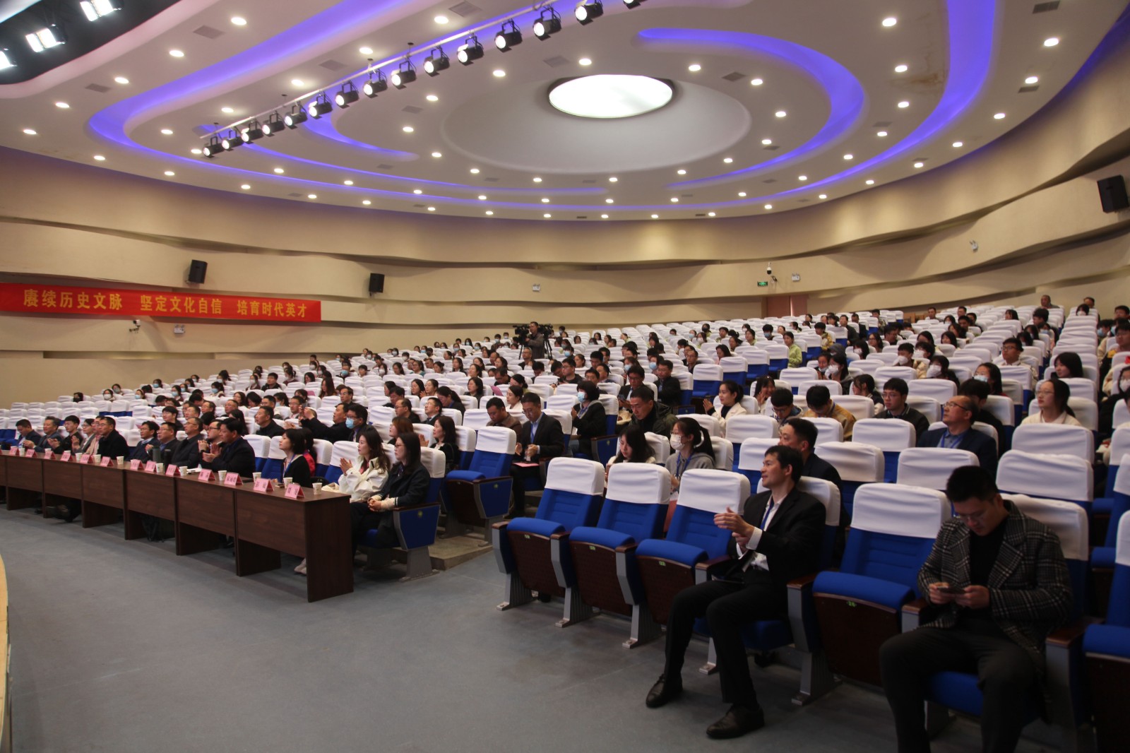 IMG_2584_看图王.jpg IMG_2584_看图王.jpg