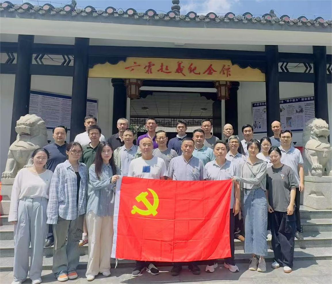 六霍合影1.jpg