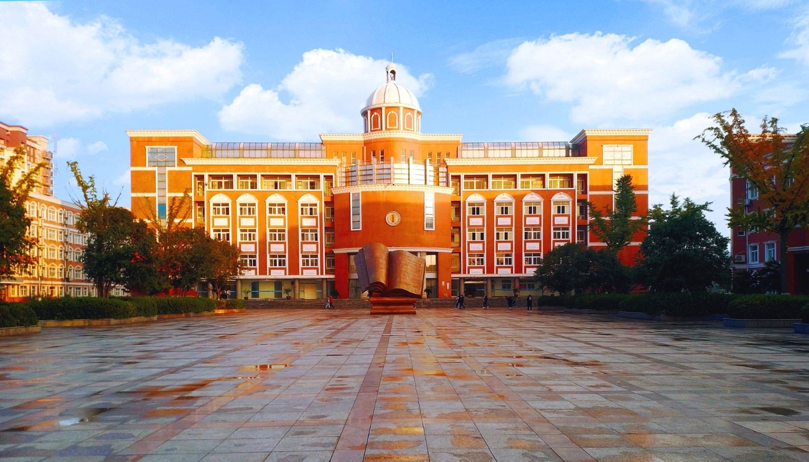 【每日校训】安徽铜陵第一中学:笃学 敏行 厚德 育人 - 铜陵市第一