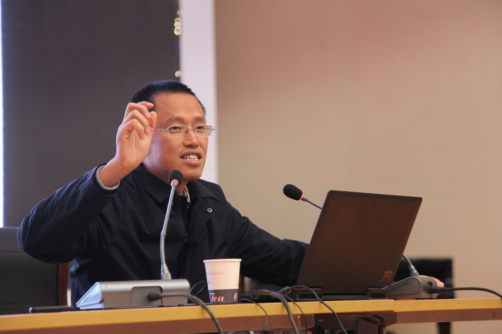 武汉大学国学院孙劲松教授:揭示周易智慧 诠释君子人格