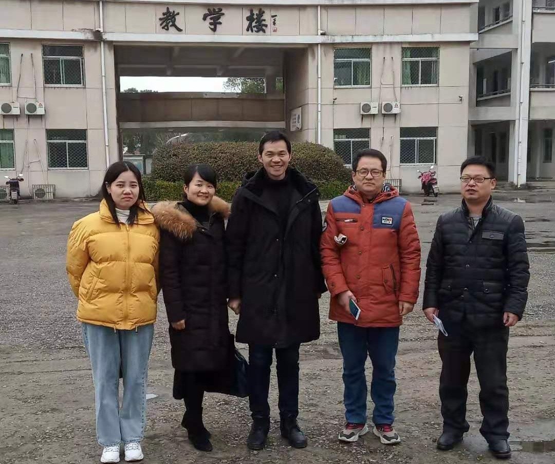 我校高一历史组赴周潭中学开展校际交流活动