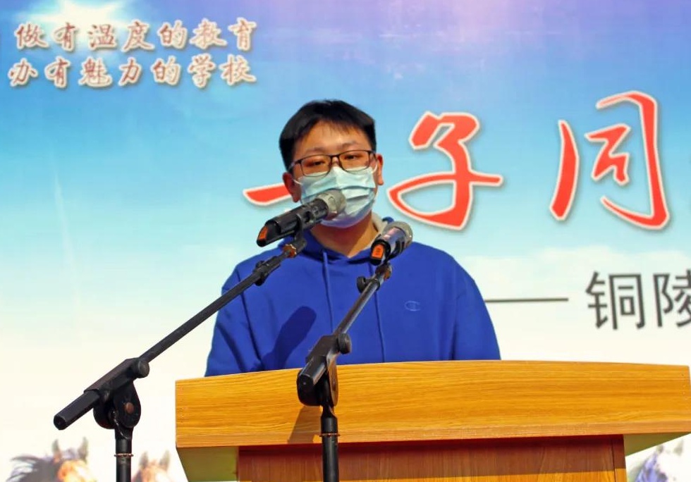 在不断的变化消逝,但高三学子的青春飞扬却在这时光里留下了深深烙印