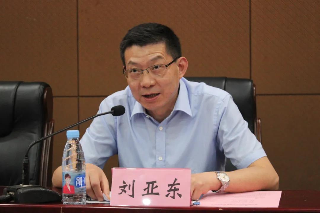 市委常委统战部部长刘亚东出席博爱同心会受助学生金榜题名欢送仪式