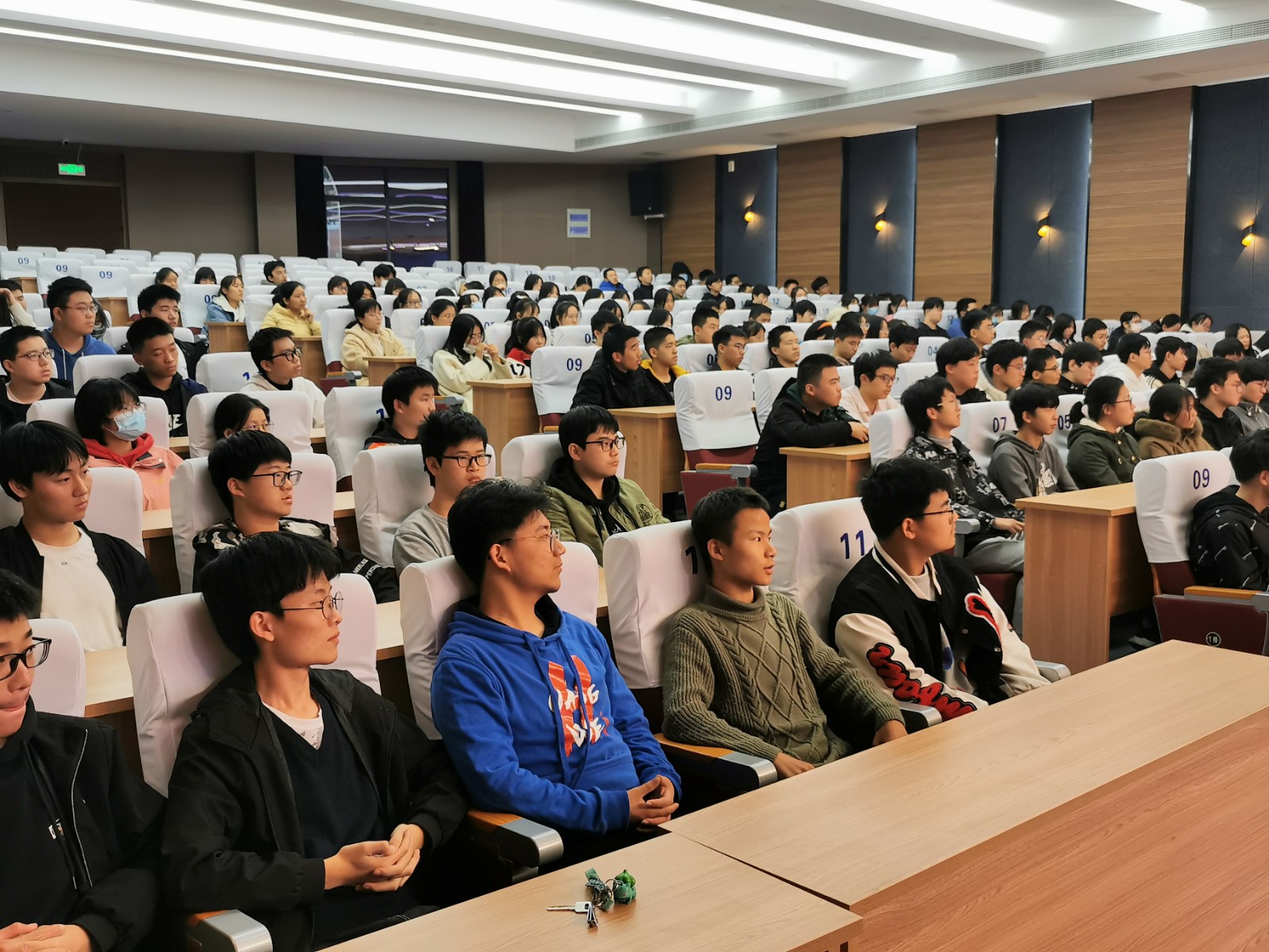 微信图片_2021112022044012.jpg